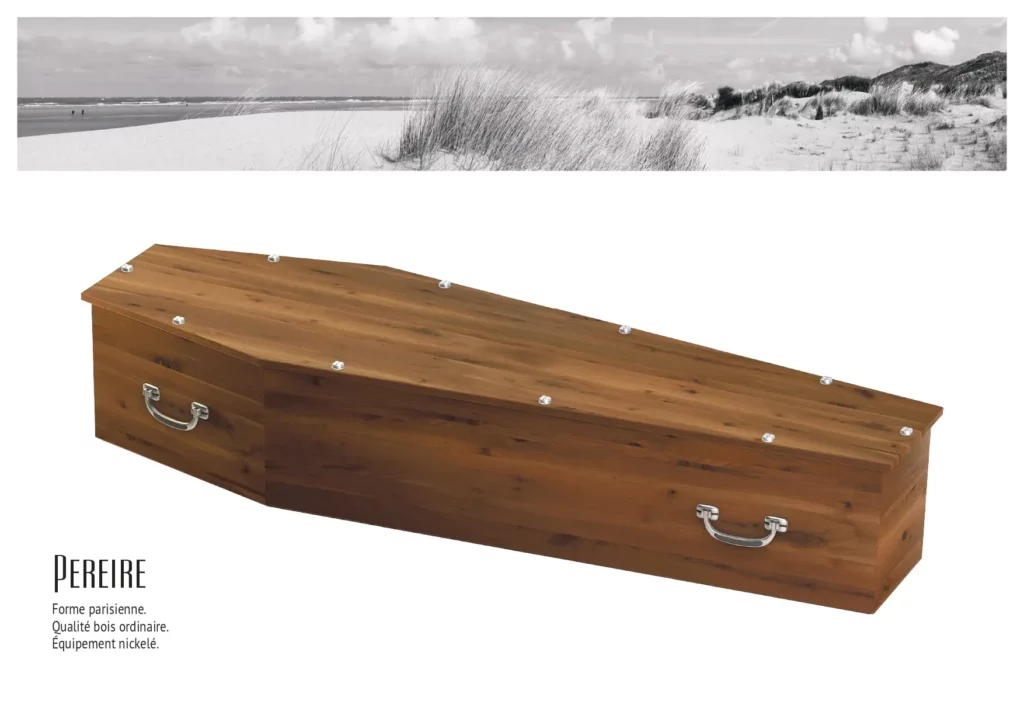 Cercueil Pereire en bois ordinaire avec poignées nickelées.